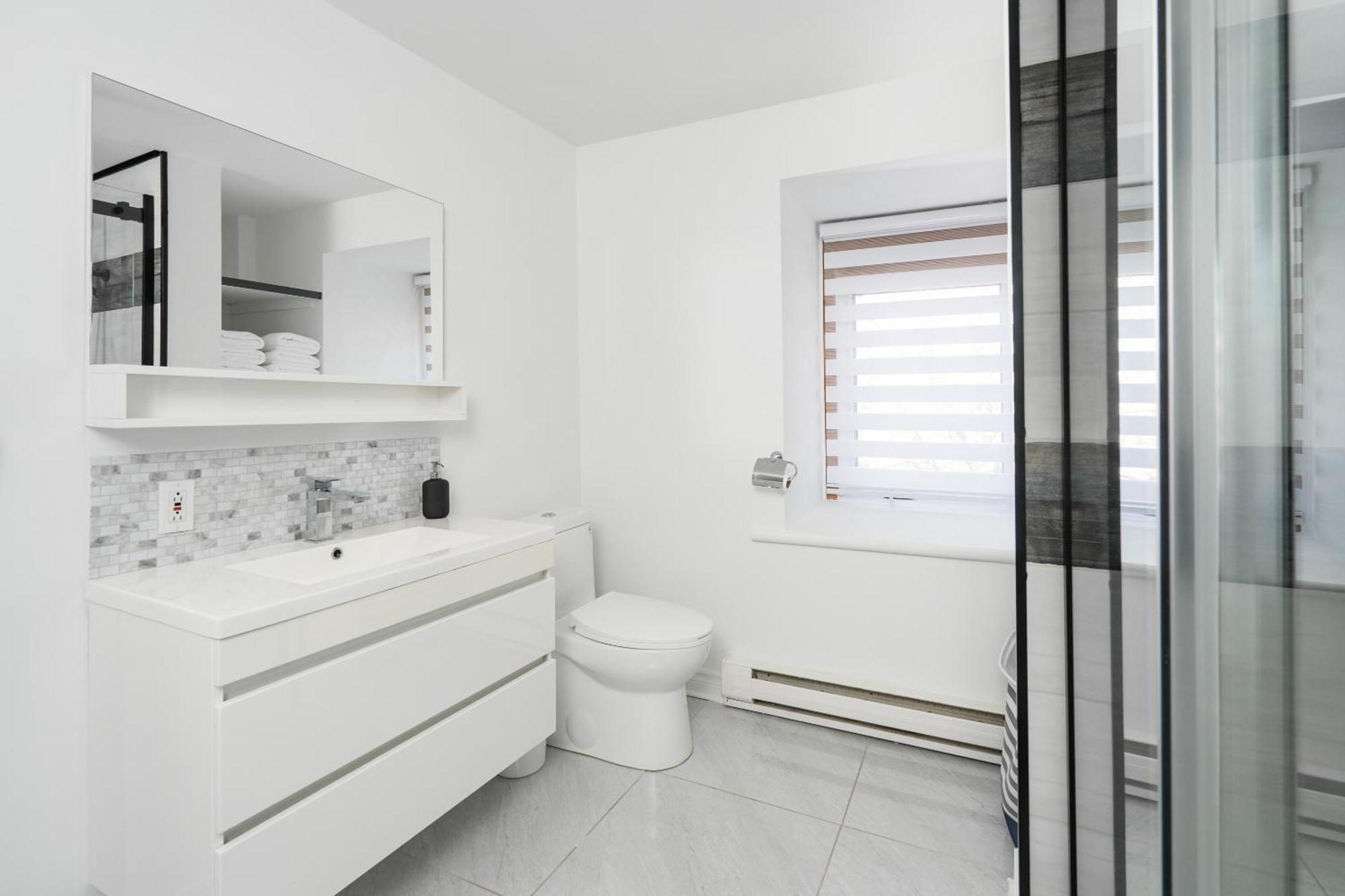 Centennial 6-Bedroom Waterfront Palace Sleeps 14 Montreal Ngoại thất bức ảnh